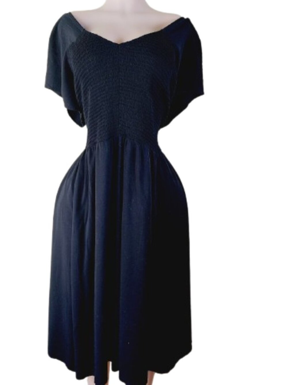 Torrid Women's Black Textured V-Neck Ruched Midi A-line Dress Size 6